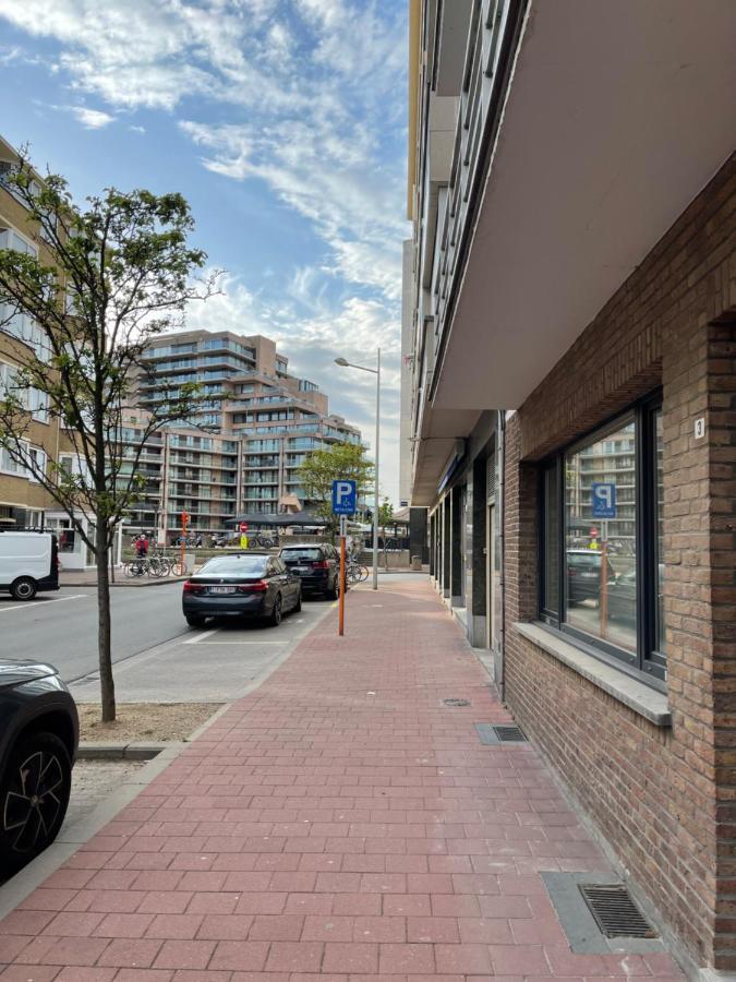Lovely 2 Bedroom Appartment Near Knokke-Strand Beach Bar Extérieur photo